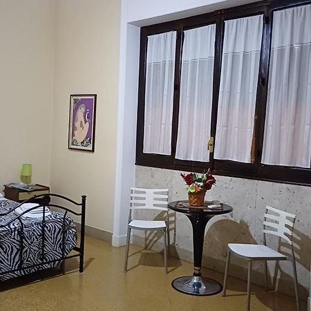 Da Mary Guest House Палермо Екстериор снимка