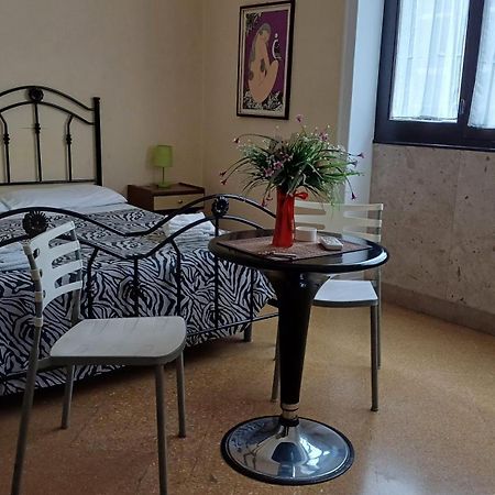 Da Mary Guest House Палермо Екстериор снимка